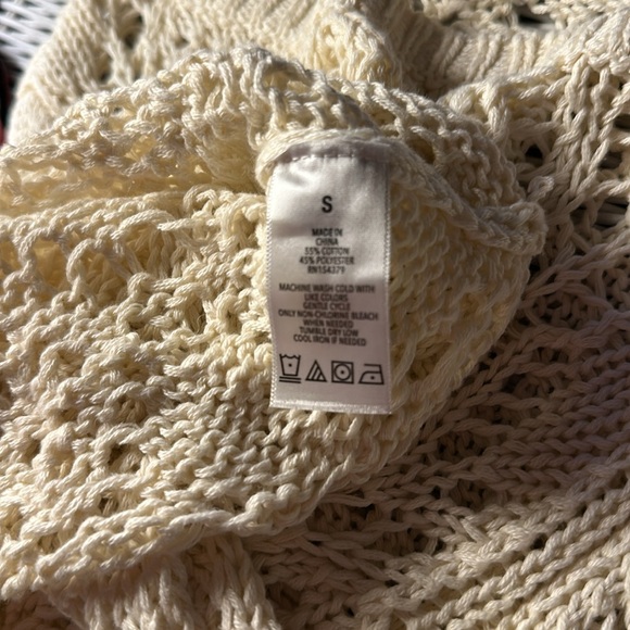 Aéropostale loose knit cream sweater women’s size small. - Picture 4 of 4